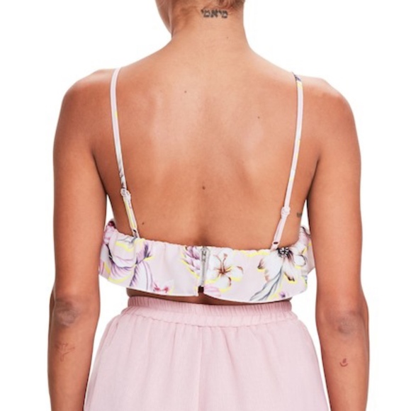 MISSGUIDED Tropical Print Crop Camisole - Picture 3 of 6